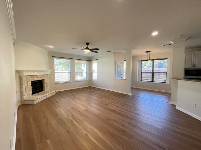 Building Photo - 15801 Belfin Dr