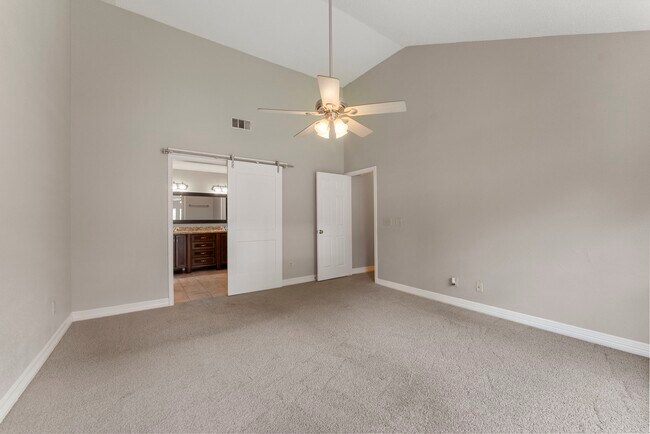 Building Photo - 27 W Stony Bridge Ct