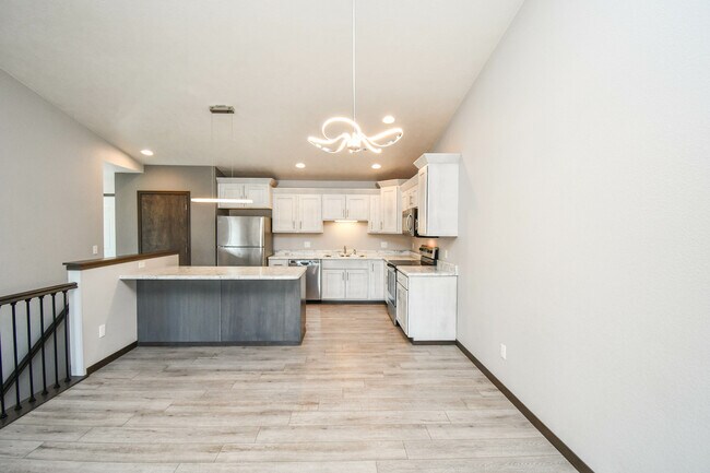 Building Photo - 3616 S Outfield Cir