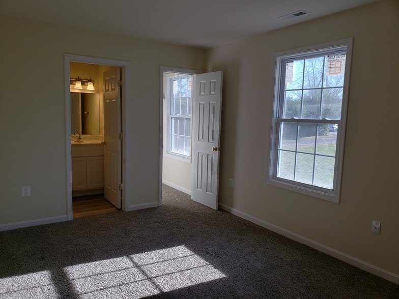 Bedroom 2 - 697 E Piedmont St
