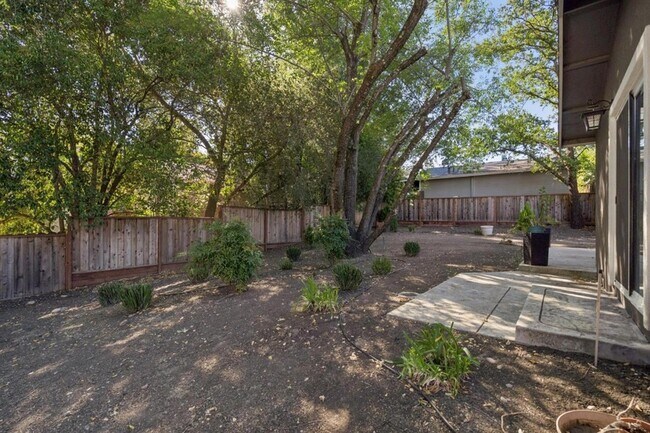 Building Photo - 2081 Buttner Rd