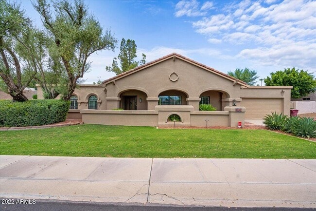 Building Photo - 8326 E Via De La Luna