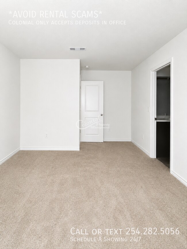 Building Photo - 513 Locksley Cove