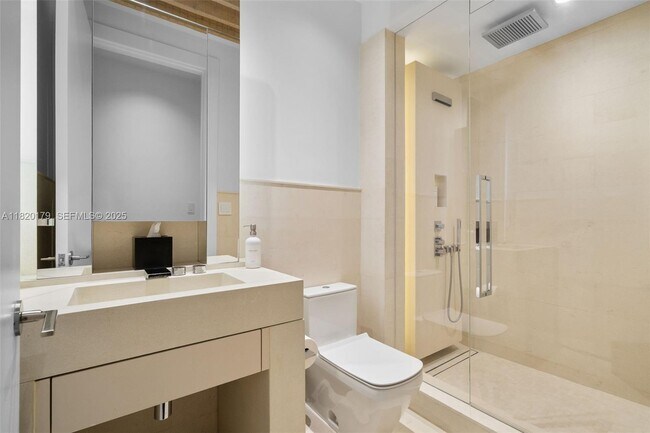 Building Photo - 102 24th St