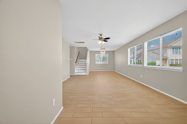 Building Photo - 6343 Settlers Square Ln