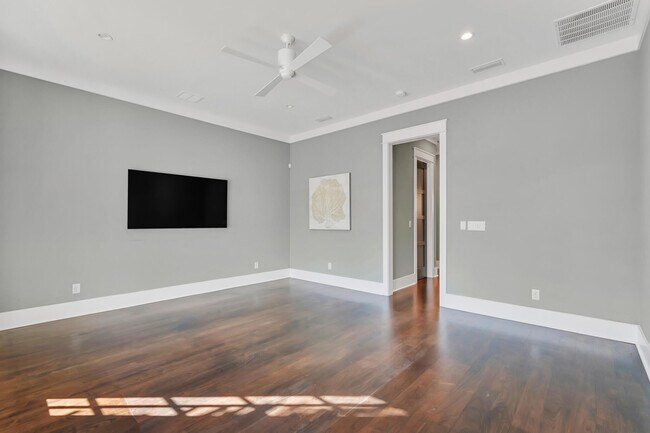 Building Photo - 69 Cypress Walk
