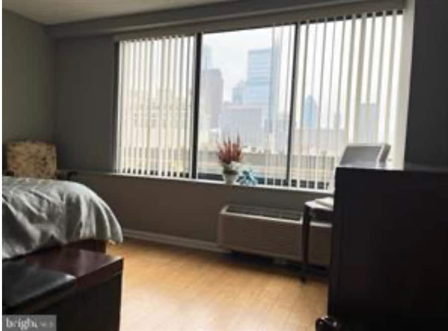 Building Photo - 2001 Hamilton St