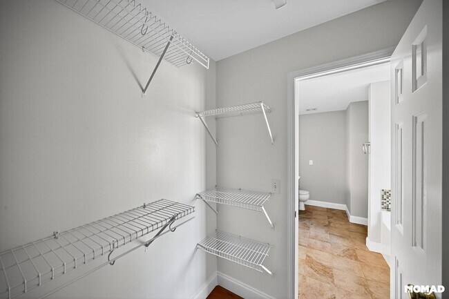 Building Photo - 405 Foxbridge Ct