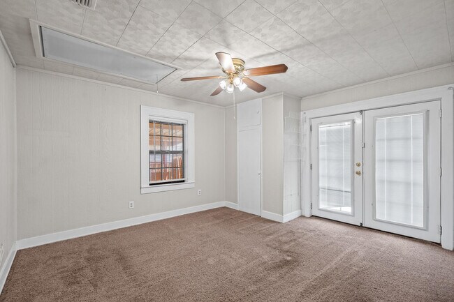 Building Photo - 2313 20th St