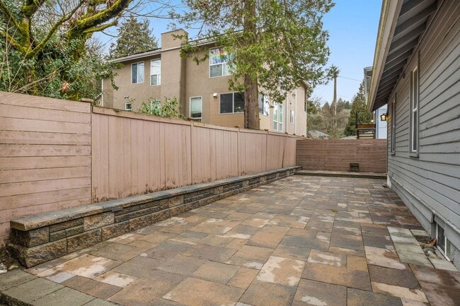 Building Photo - Updated Northgate Home with Modern Comfort, Privacy, and Great Walkability