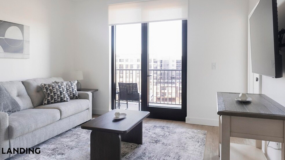 Building Photo - 1007 S Mint St