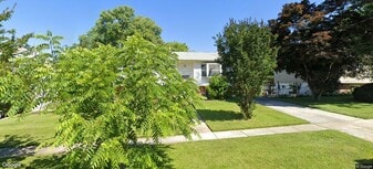 Building Photo - 4815 Camelot St