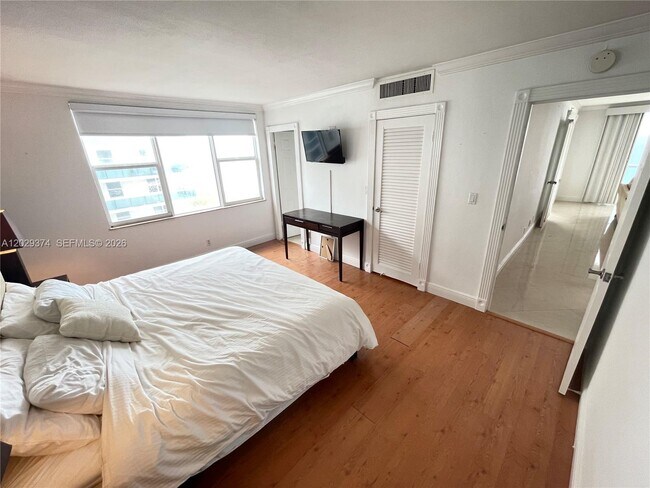 Building Photo - 9195 Collins Ave