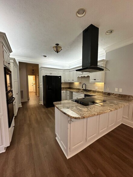 Building Photo - 117 Rolling Creek Dr