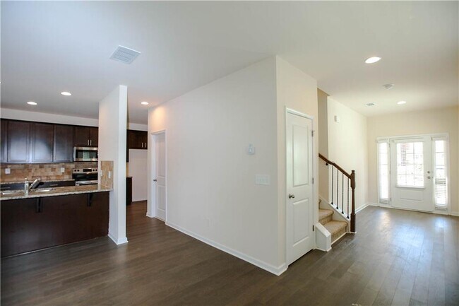 Building Photo - 4295 Almanor Cir