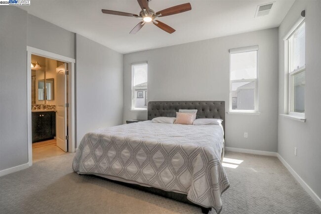 Building Photo - 36151 Windwood Ln