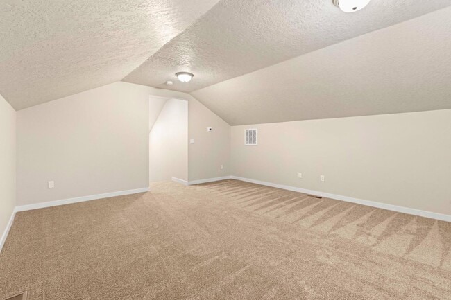 Building Photo - SINGLE LEVEL LIVING: 4 Bedroom, 2 Bath Nampa Home w/Upstairs Bonus Room