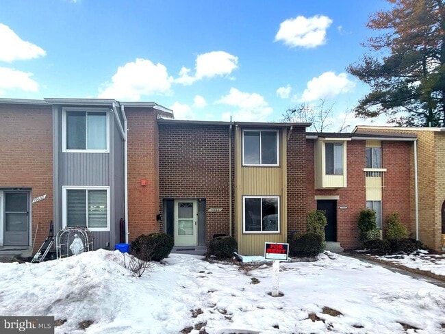 Building Photo - 19634 Club Lake Rd