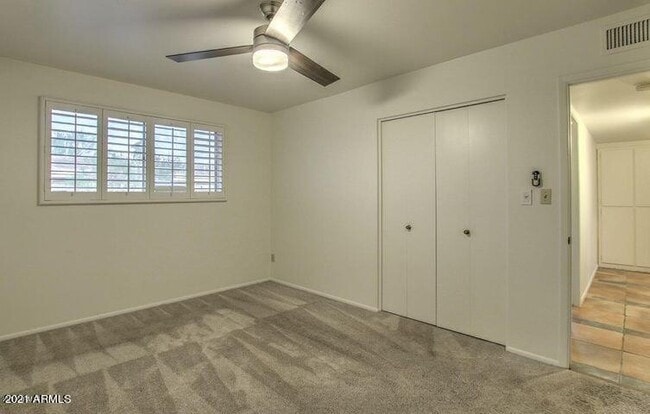 Building Photo - 6129 E Edgemont Ave