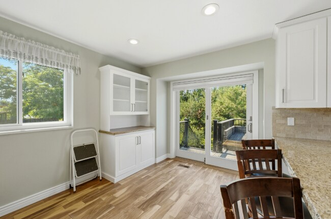 Building Photo - 12 E 500 S