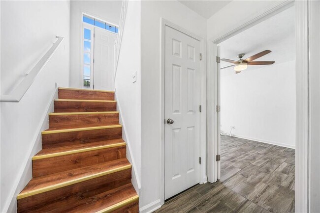 Building Photo - 535 Durham Ridge Dr NW