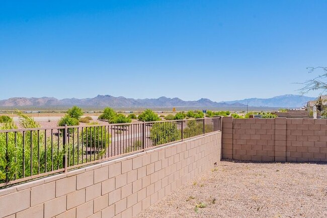 Building Photo - Discover the perfect blend of comfort and ...