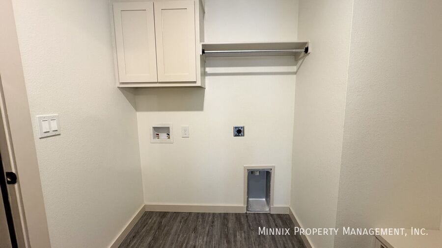 Building Photo - 8009 Date Ave