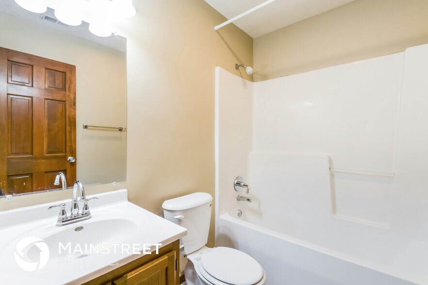 Building Photo - 809 Delray Dr