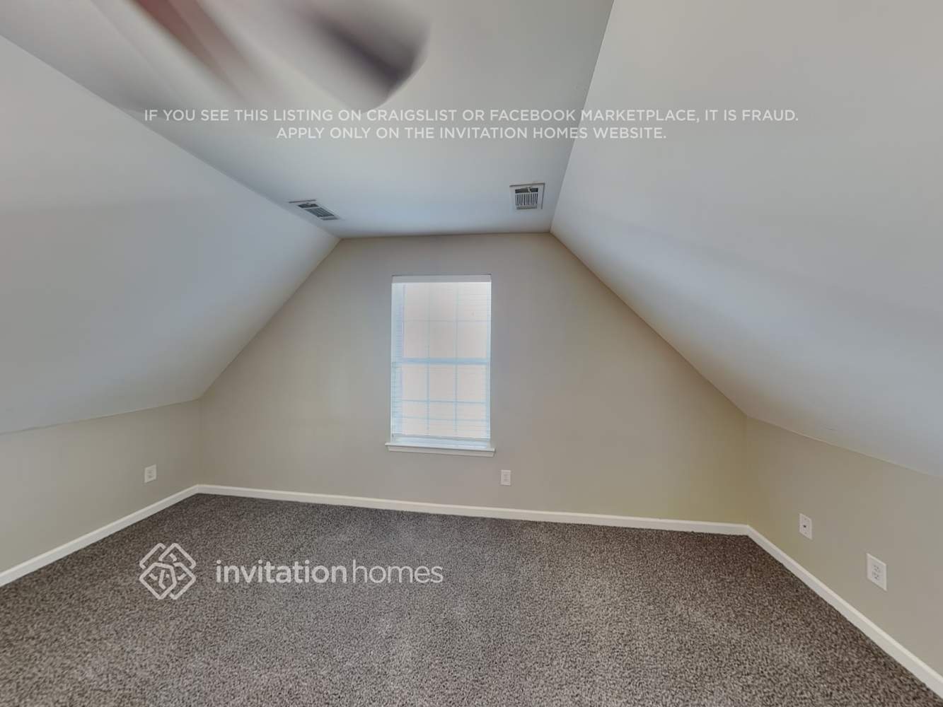 Building Photo - 920 Lakeside Ct