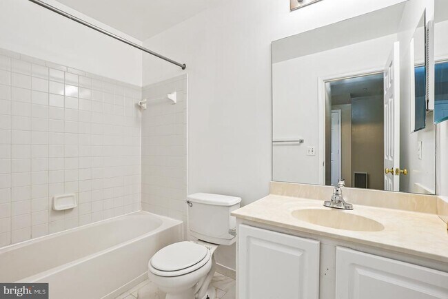 Building Photo - 13711 Dunbar Terrace