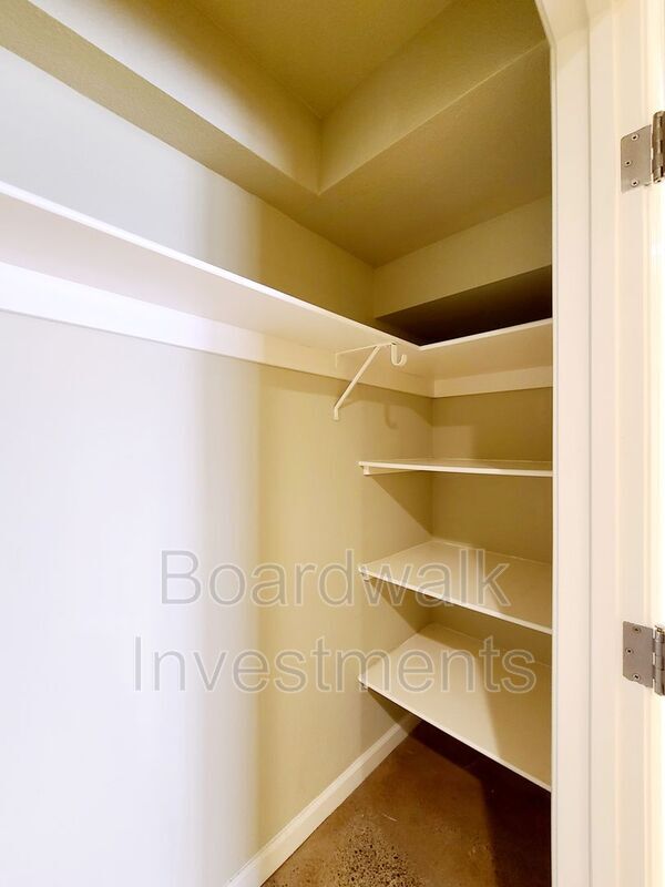 Building Photo - 15 Park Manor Dr