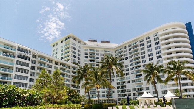 Building Photo - 5161 Collins Ave