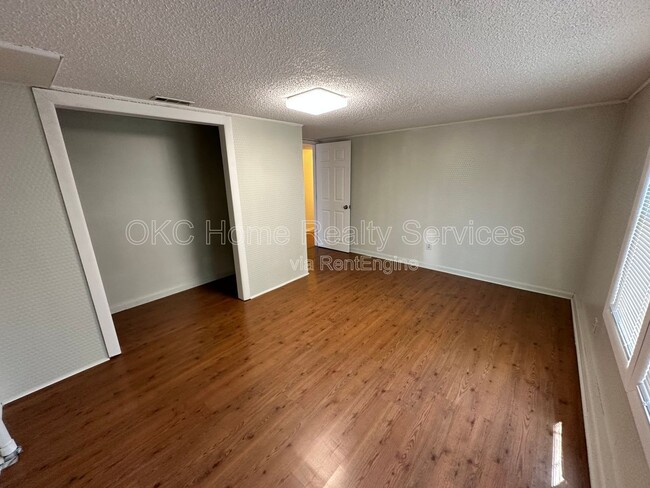 Building Photo - 2936 SW 50th St