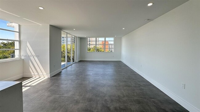 Building Photo - 2780 NE 183rd St