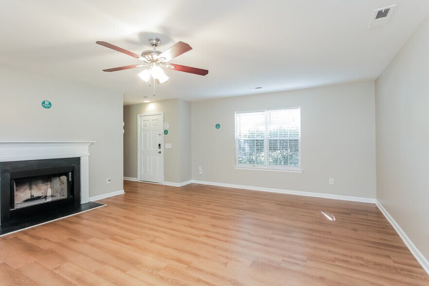 Building Photo - 4013 Fifendrum Ln
