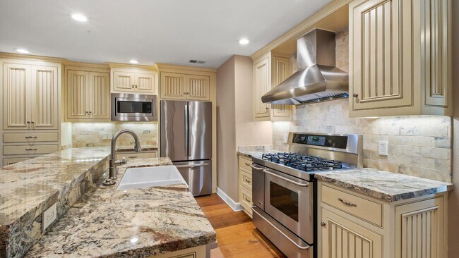 Building Photo - 156 Vineyard Cir