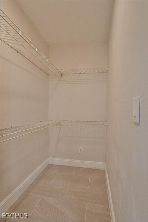 Building Photo - 305 Bougainvillea Rd W