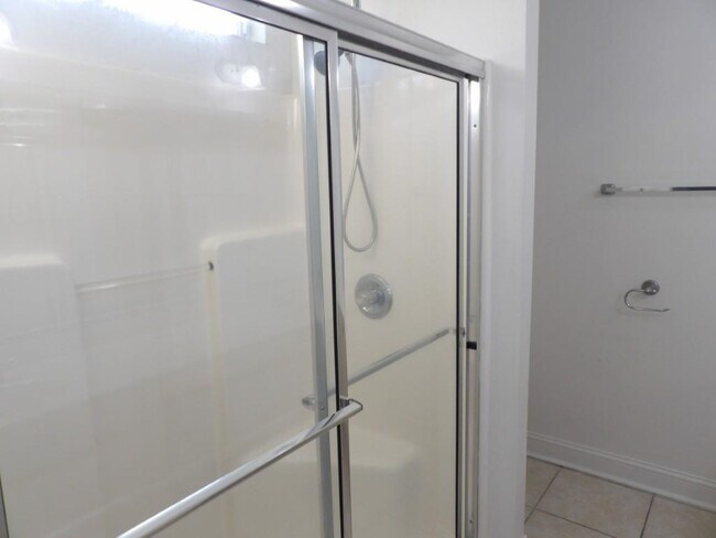 Building Photo - 5040 Capulet Cir