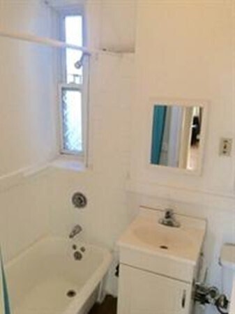 Building Photo - 1840 Commonwealth Ave