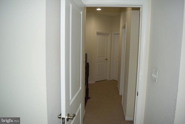 Building Photo - 3224 Vogel Rd