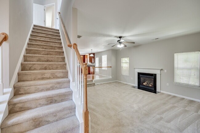 Building Photo - Spacious 4BR Fort Mill Home with Loft, Private Primary Retreat & Fenced Yard
