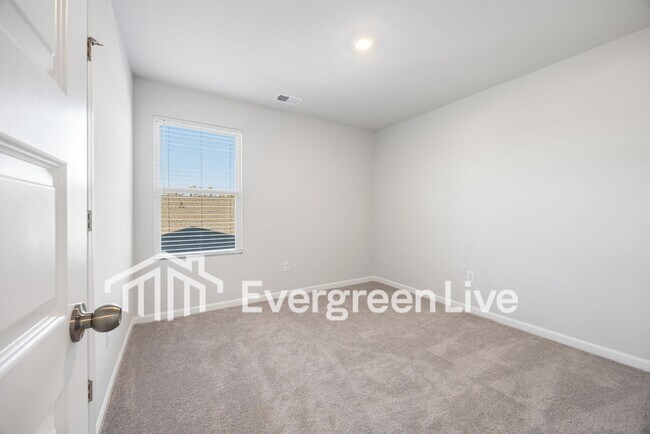 Building Photo - 1707 King Oaks Lp