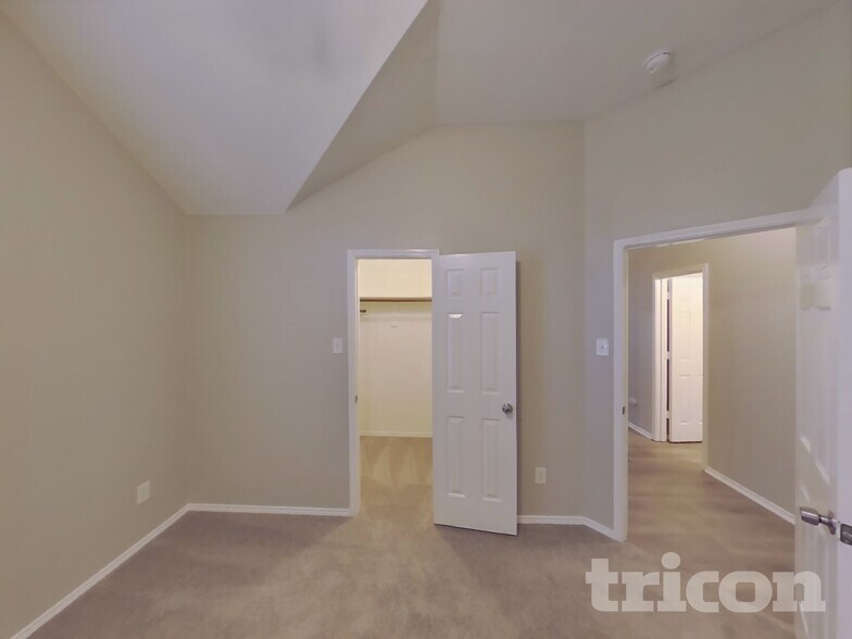 Building Photo - 2109 Pecan Creek Dr