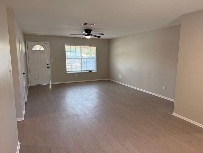 Building Photo - Walk to Torrey Park, and Live Minutes from Historic Gruene! 2/1/1 Duplex on a Corner Lot with Ref...