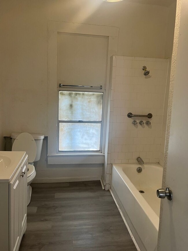 Building Photo - Section 8 Accepted