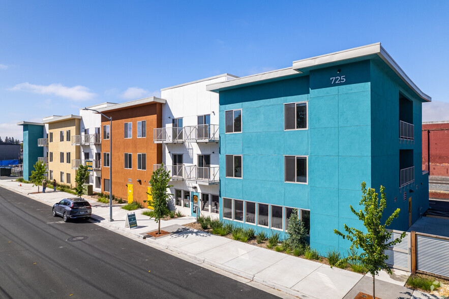 Primary Photo - Pullman Lofts