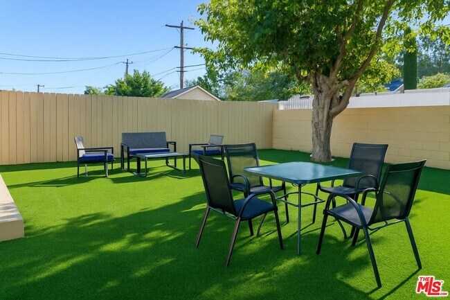 Building Photo - 11257 Collett Ave