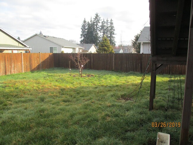 Building Photo - Remodeled 4BD Home Heart Of Yelm! Plus Lar...