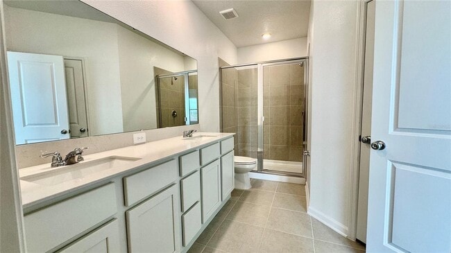 Building Photo - 325 Sol Vis Dr