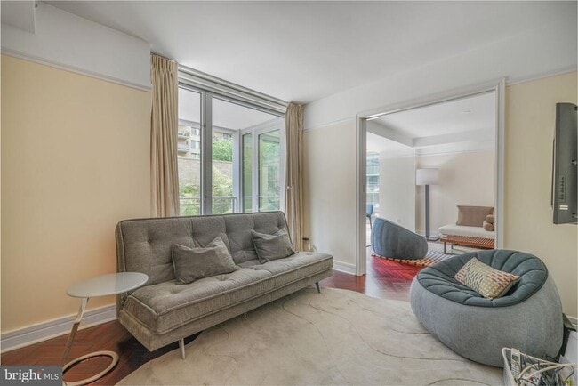 Building Photo - 1111 23rd St NW